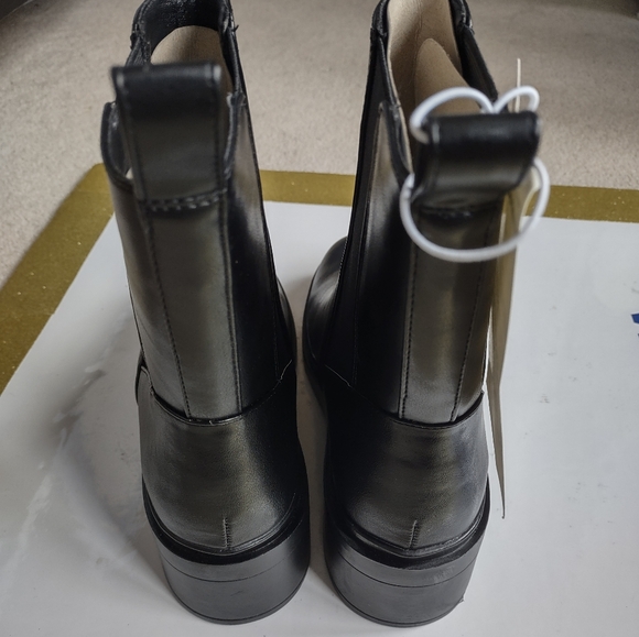 Amazon essentials women's shoes size 8.5us - Picture 5 of 7